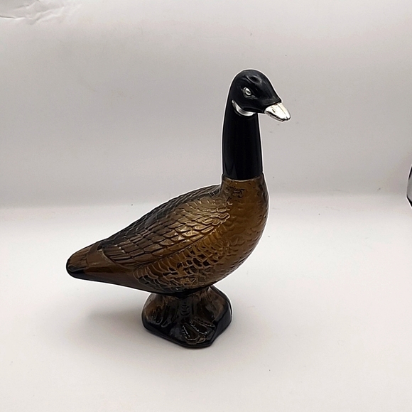 Vintage Avon Canadian Goose Cologne Decanter - Picture 1 of 10